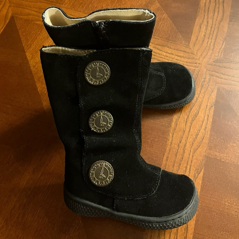 EEUC Livie & Luca. Black Suede. Size 4. Sfpf. $30